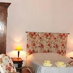 Les Jardins Du Mas Evesque Bed & Breakfast