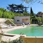 Les Jardins Du Mas Evesque Bed & Breakfast 3*