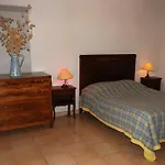 Bed & Breakfast Les Jardins Du Mas Evesque 3*