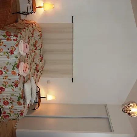 Les Jardins Du Mas Evesque Couette-café