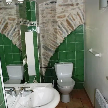 Les Jardins Du Mas Evesque Couette-café 3*