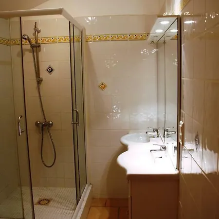 Les Jardins Du Mas Evesque 3* Rousson (Gard)