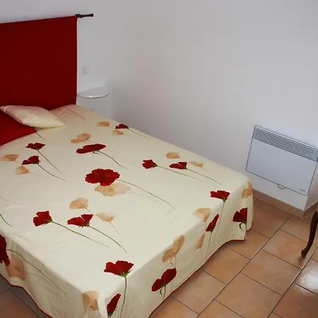 Les Jardins Du Mas Evesque Couette-café Rousson (Gard)