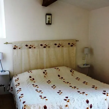 Les Jardins Du Mas Evesque Couette-café Rousson (Gard)